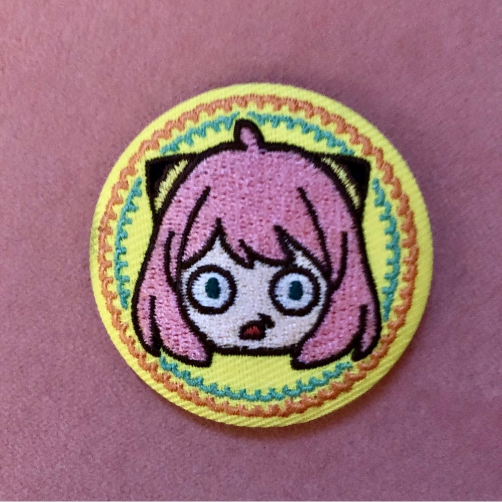 2 Spy Family Anya Embroidered Pin Badges Japan Kawaii Anime Manga Hot Topic - Picture 2 of 7